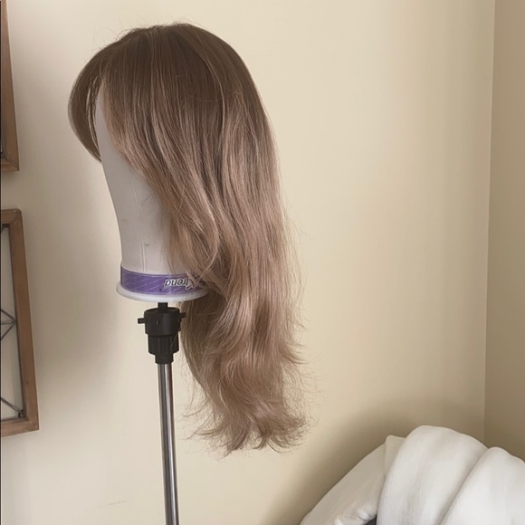 Godiva wig - Picture 2 of 4